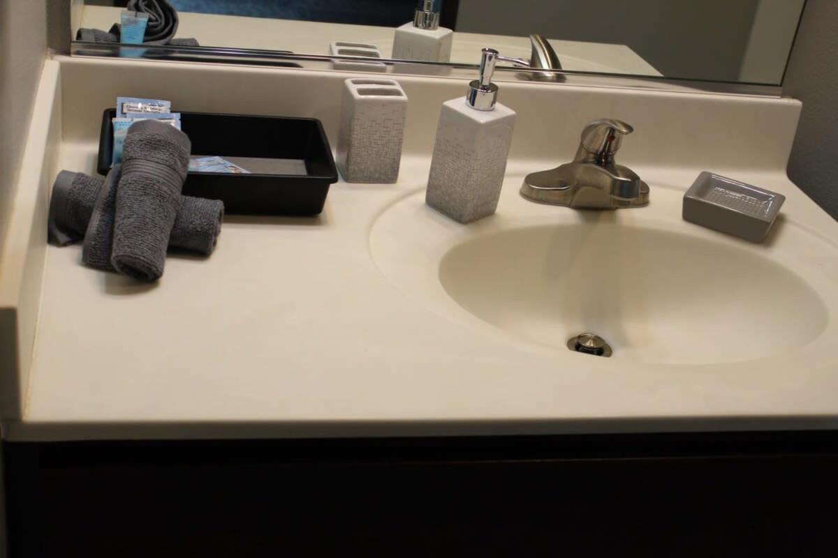 Spacious 2BR Suite Plus Patio Near Iowa State Ames Zewnętrze zdjęcie