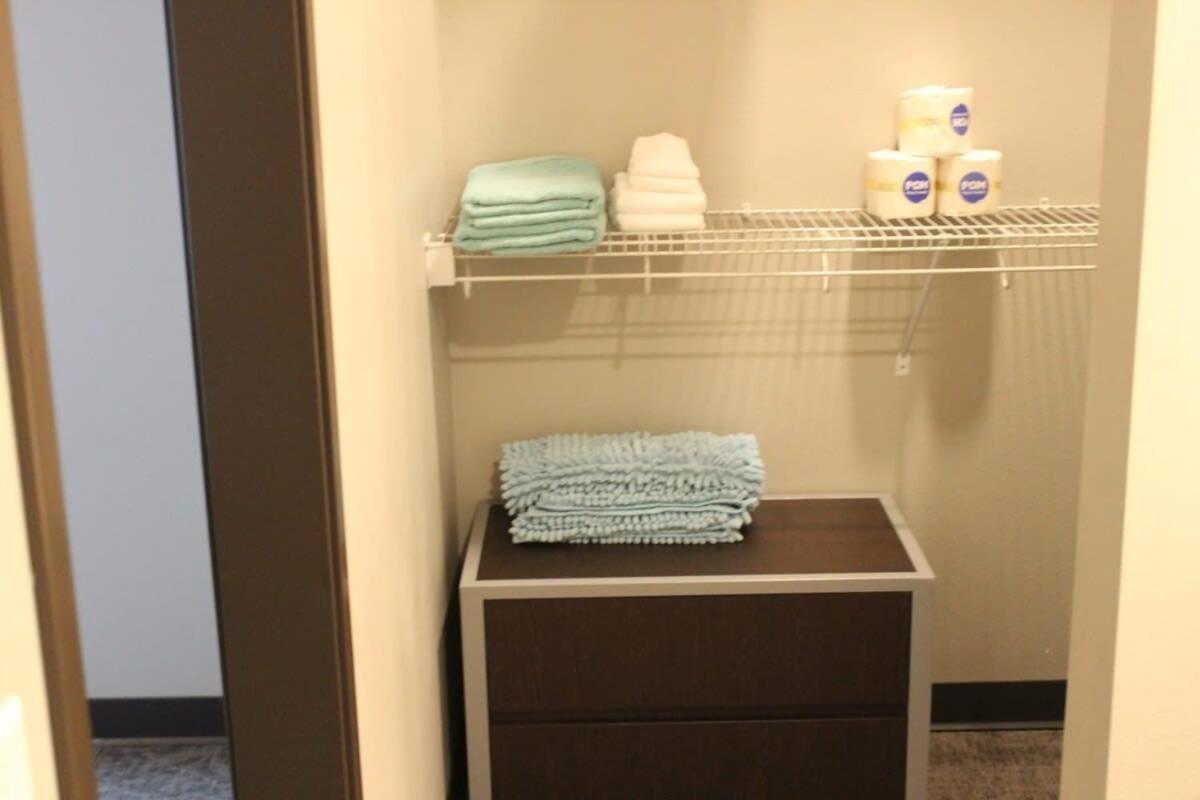 Spacious 2BR Suite Plus Patio Near Iowa State Ames Zewnętrze zdjęcie